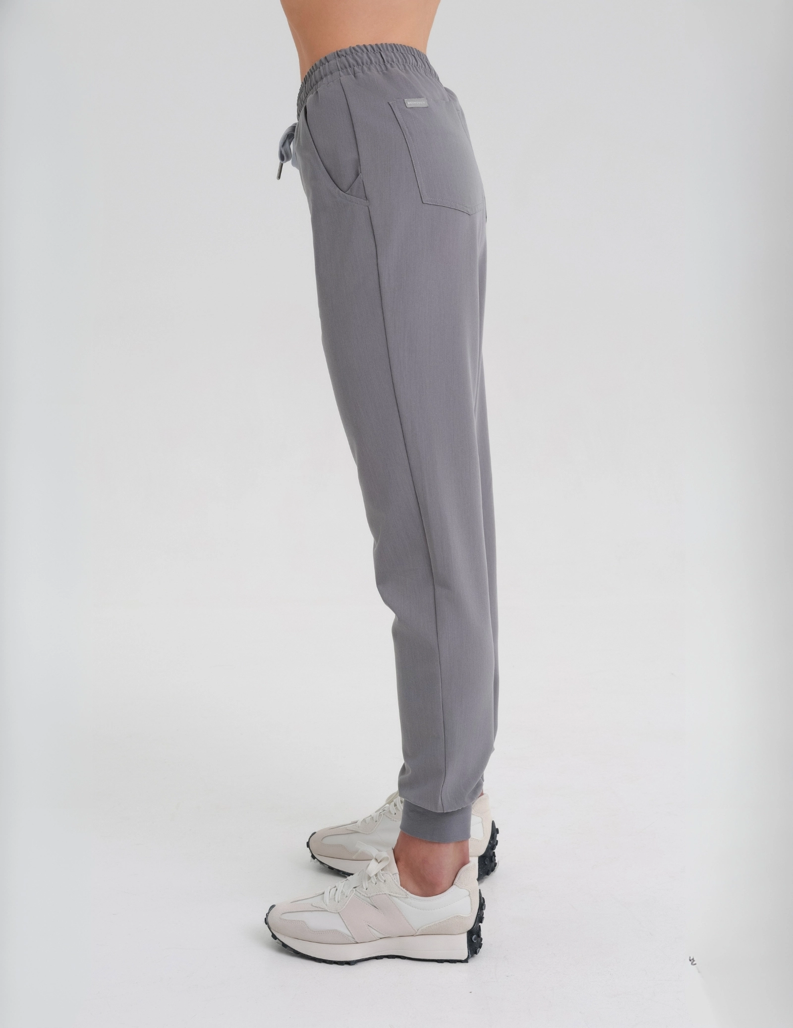 Women’s Jogger Scrub Pants - SHARK GRAY