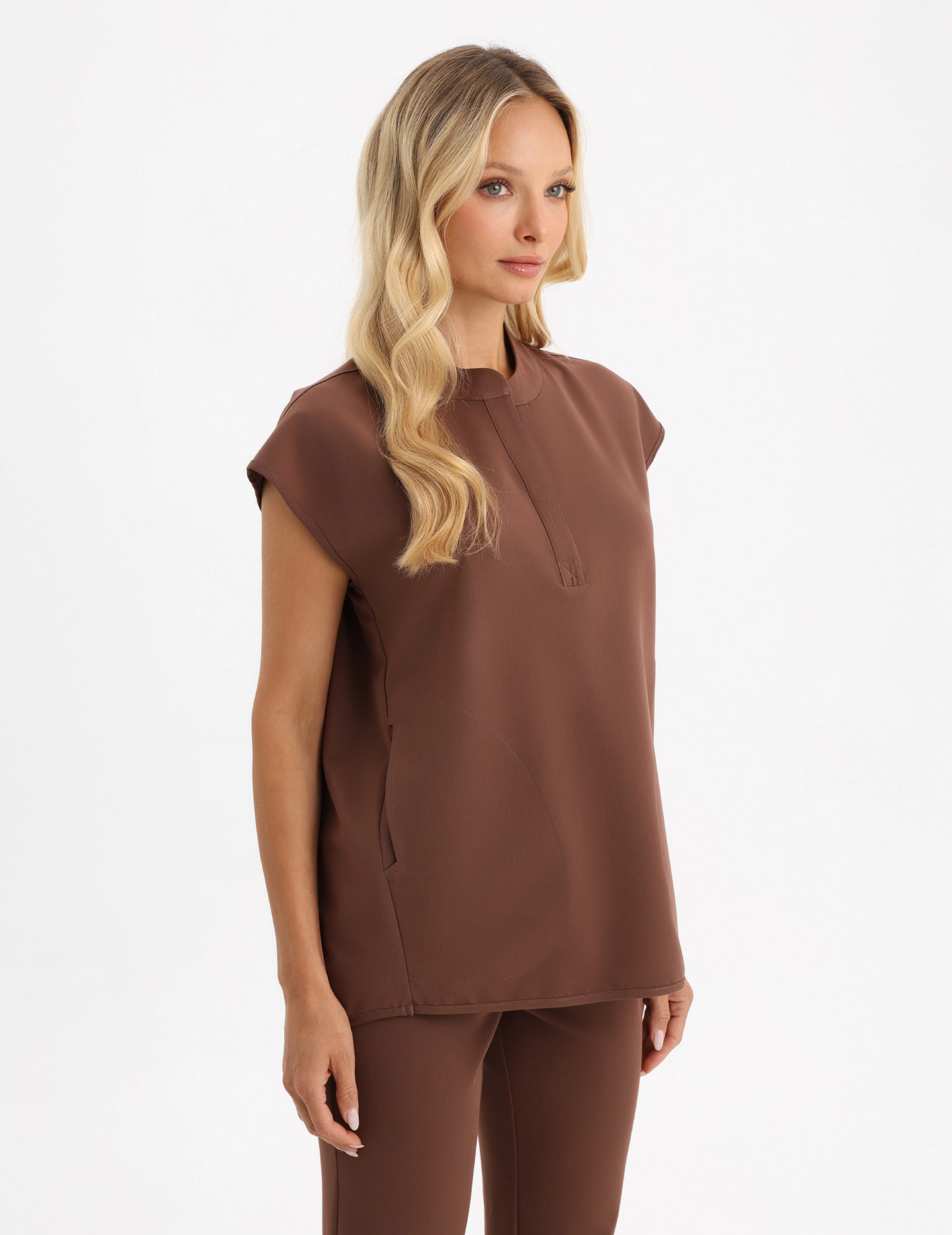 Medical Scrub Top Khloe - MILKY BROWN