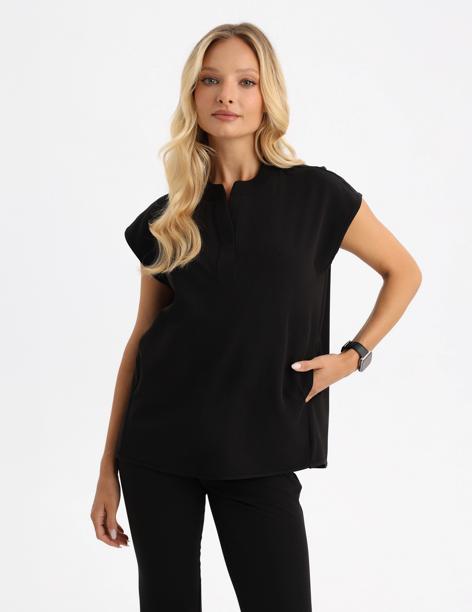 Medical Scrub Top Khloe - BLACK