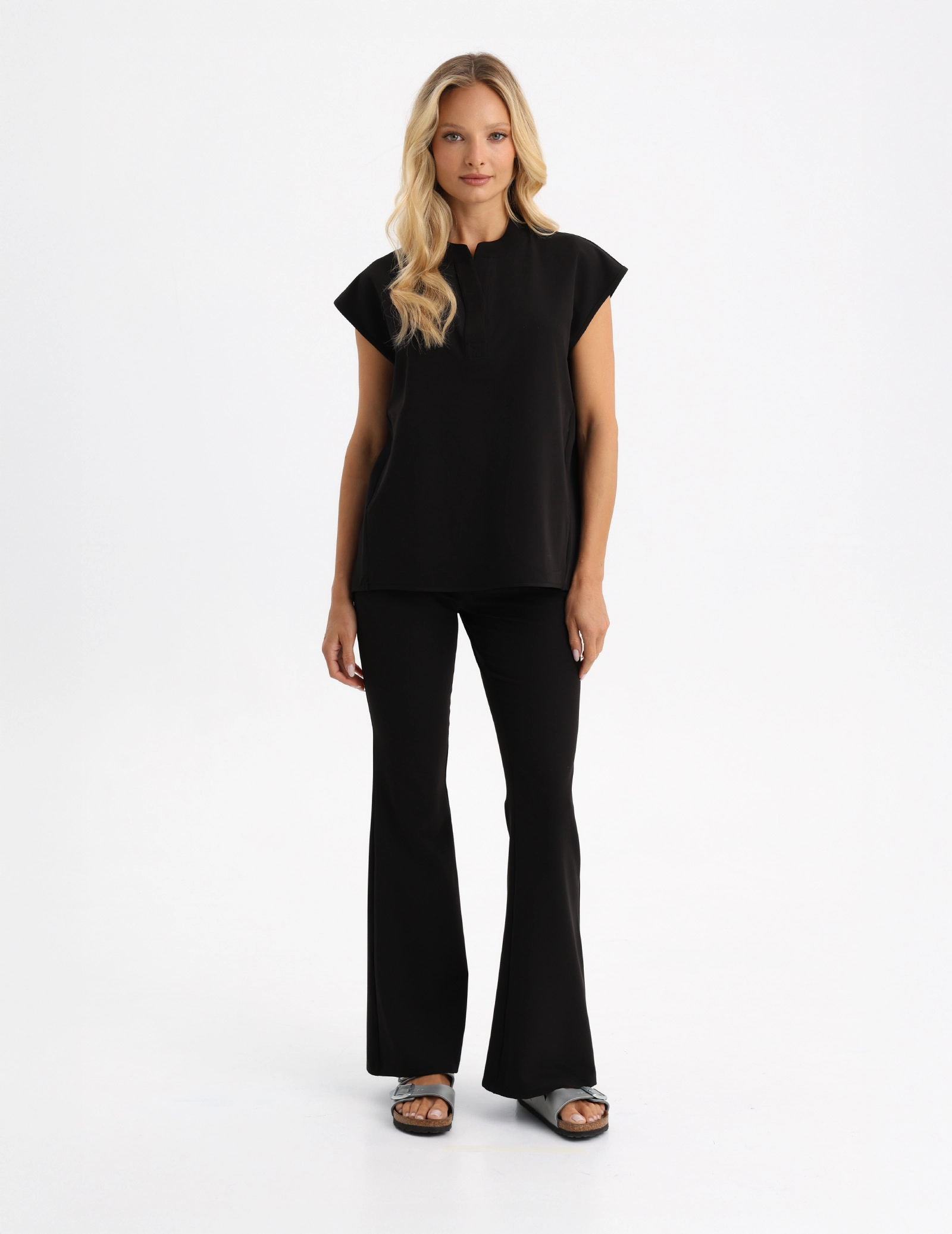 Medical Scrub Top Khloe - BLACK